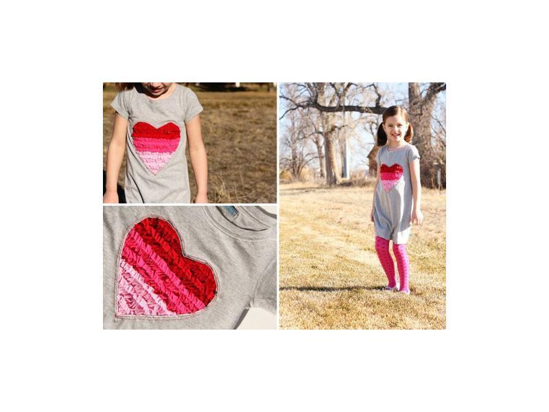 Bé đón hè với váy đầm từ áo phông cũ của mẹ