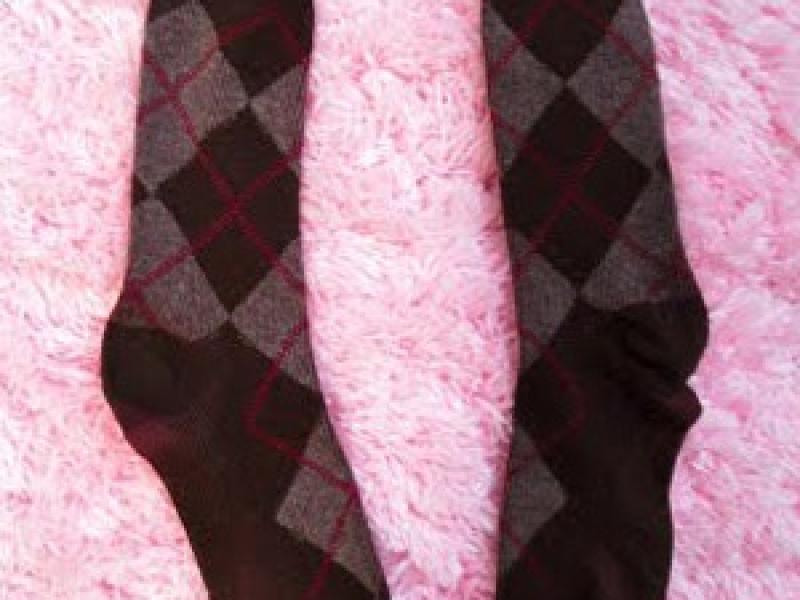 Biến hóa tất dài trờ thành găng tay hở ngón thật cute