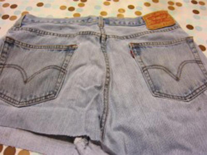 Đựng đĩa CD trong túi quần bò