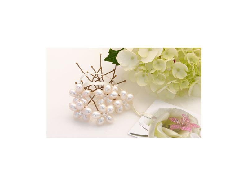 Hè xinh tươi với kẹp tóc đính hạt thật điệu!