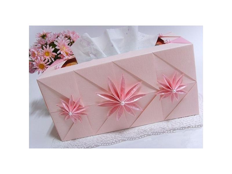 Khoác áo mới cho hộp đựng khăn giấy thêm xinh