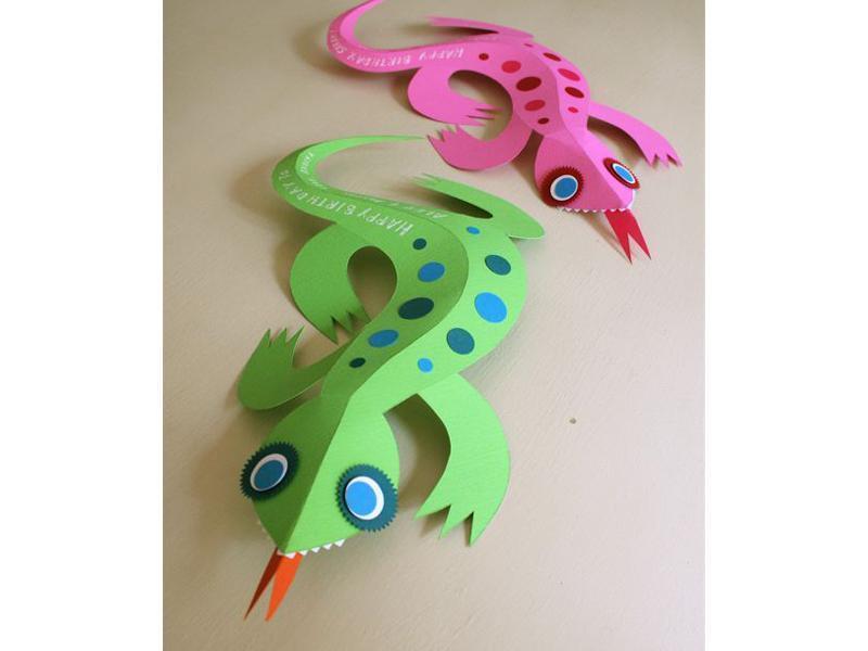 Mẹ làm chú thằn lằn 3D ngộ nghĩnh cho bé chơi