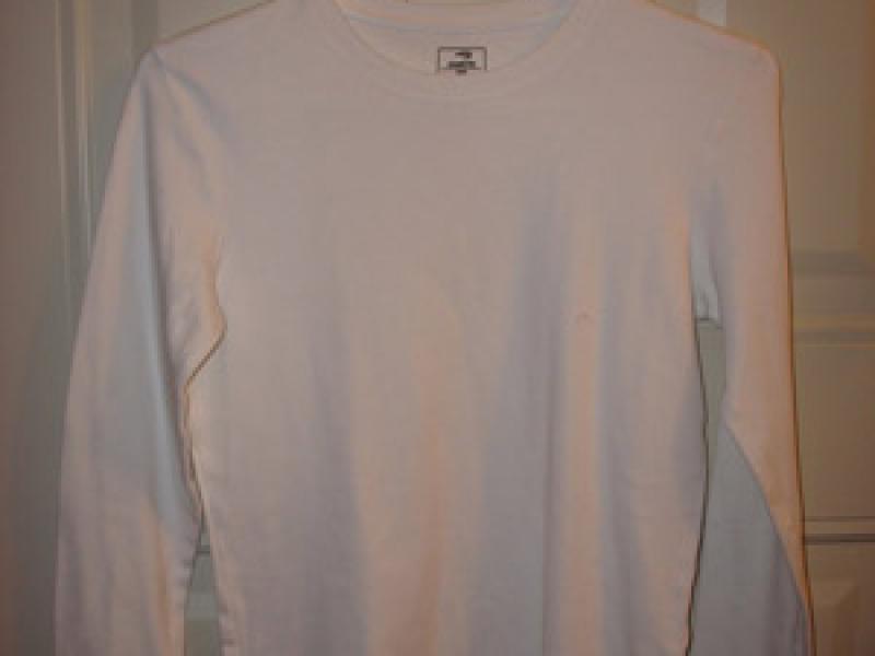 Tận dụng áo dài tay cũ để làm thành áo diện hè