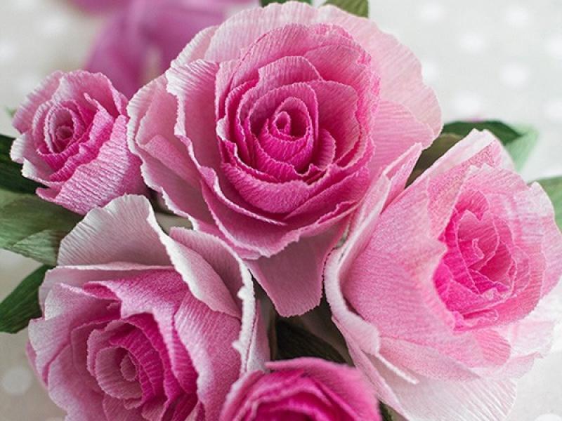 Làm hoa hồng giấy đẹp như thật từ giấy nhún