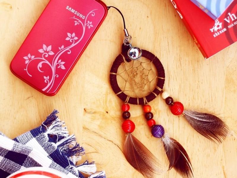 Làm móc điện thoại Dream Catcher cho nàng lãng mạn