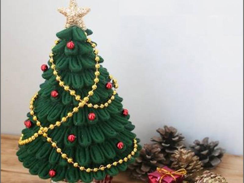 Tự làm cây thông Noel mini siêu dễ thương